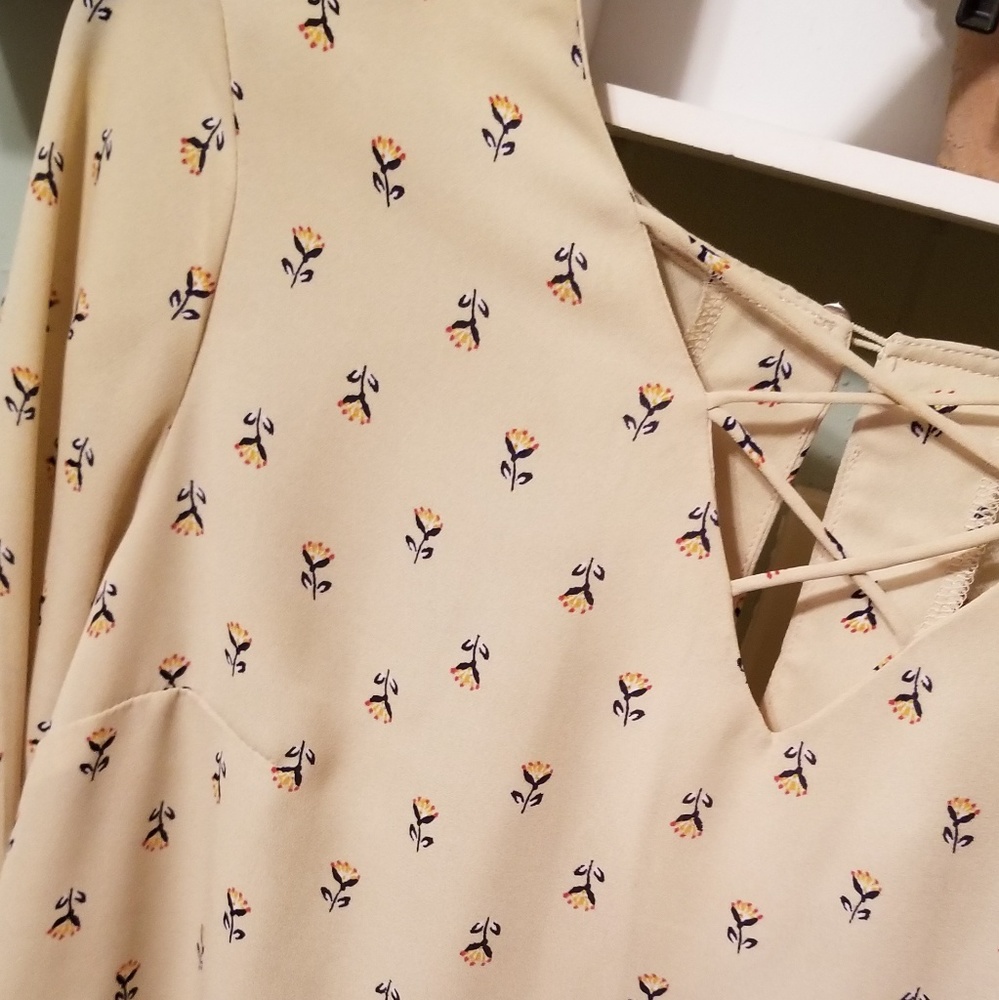 Blouse - Picture 2 of 2